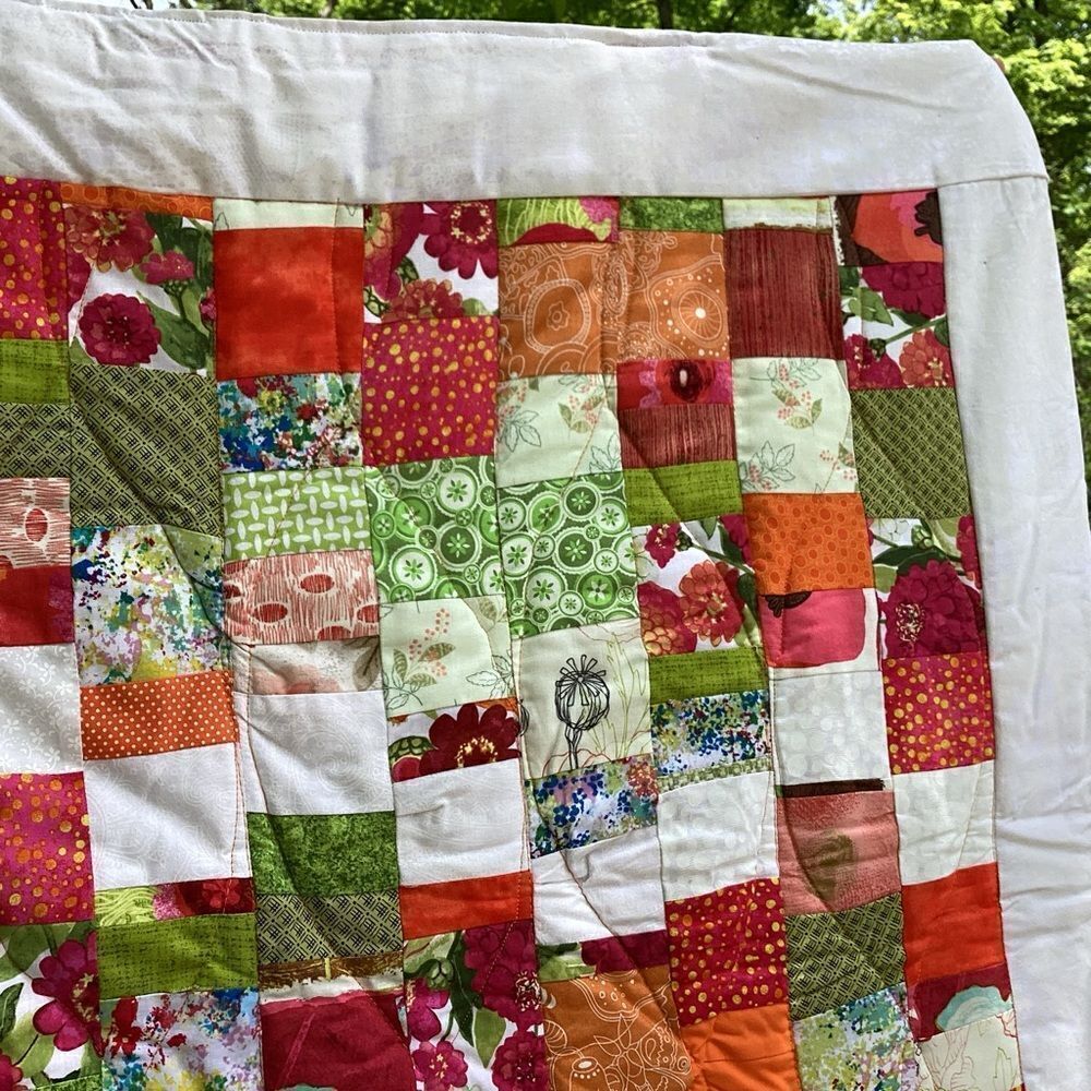 New With Tags. Bright Summer Orange and Green Garden Coin Lap Quilt - Picture 8 of 16